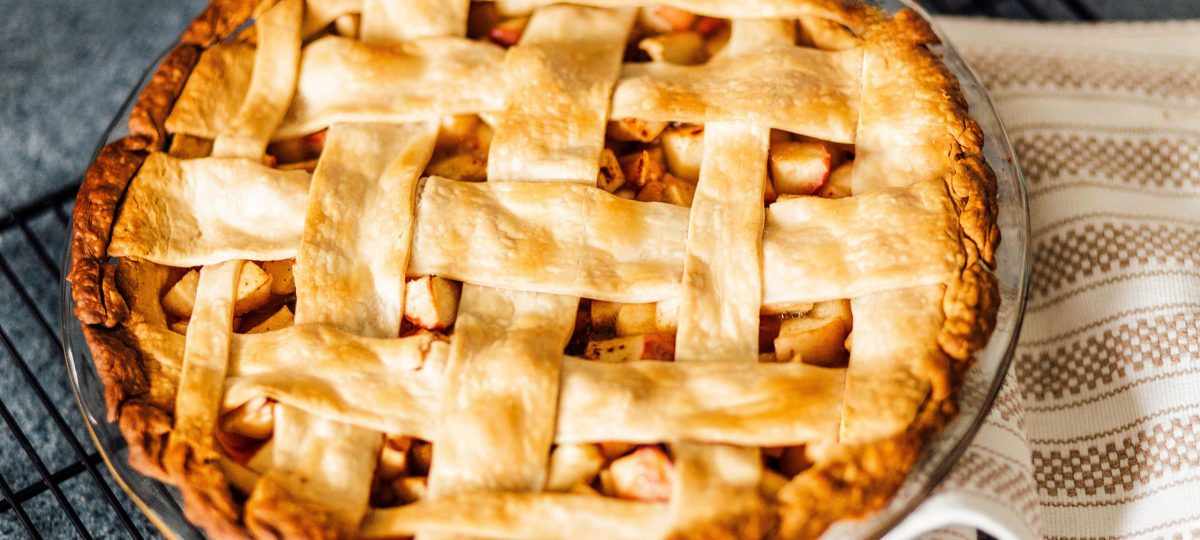 Apple Pie with Apple Juice Recipe - Desserts - S. Martinelli & Co