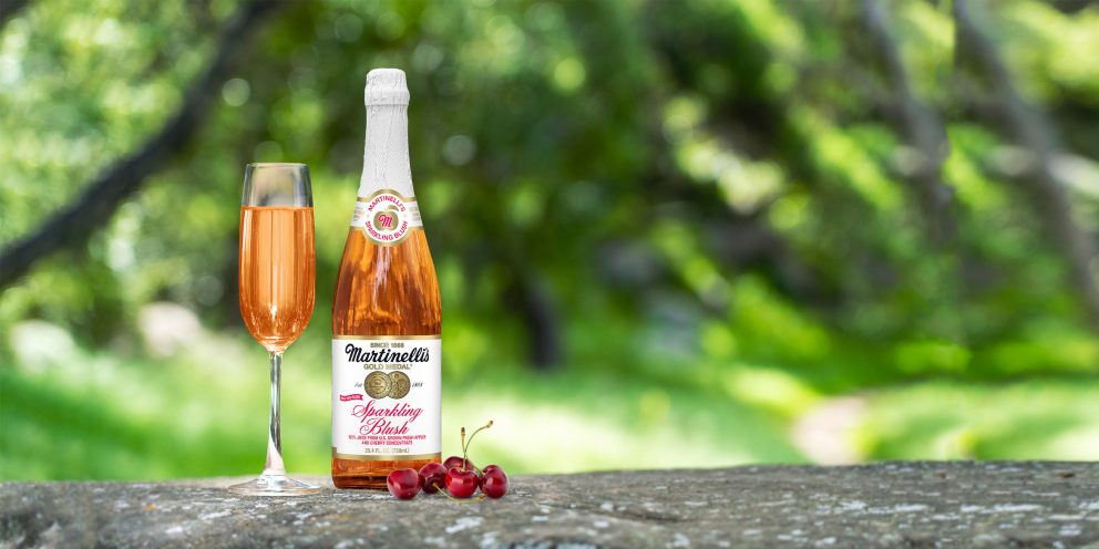 Sparkling Blush 25.4 fl. oz. - Martinelli's